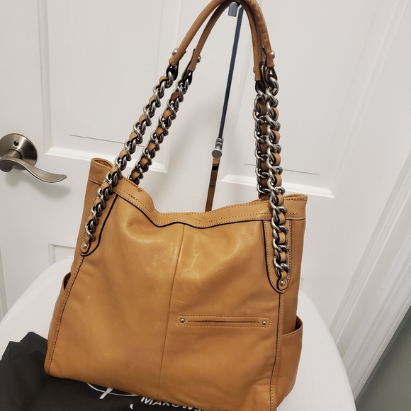 B.Makowsky Vachetta Addison Leather Tote, Stylish, Silvertone Accents - Picture 9 of 12